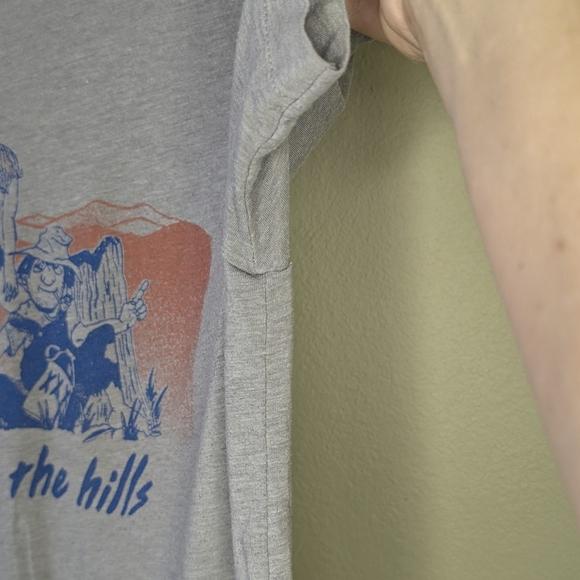 Casual-comedy Gray Graphic Tee size medium Brand Unkown - Picture 6 of 9